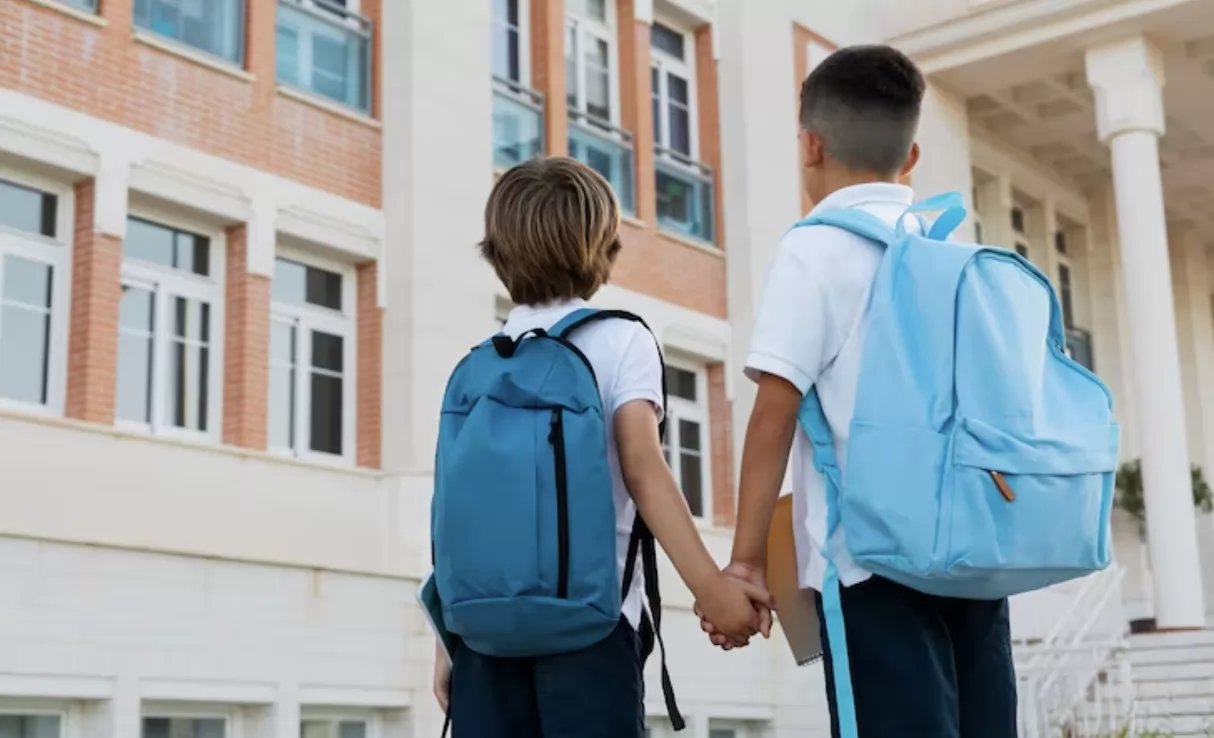 Kifoz ve Skolyoz Ameliyatı Sonrasında Çocuklarda Okul Hayatına Dönüş Süreci