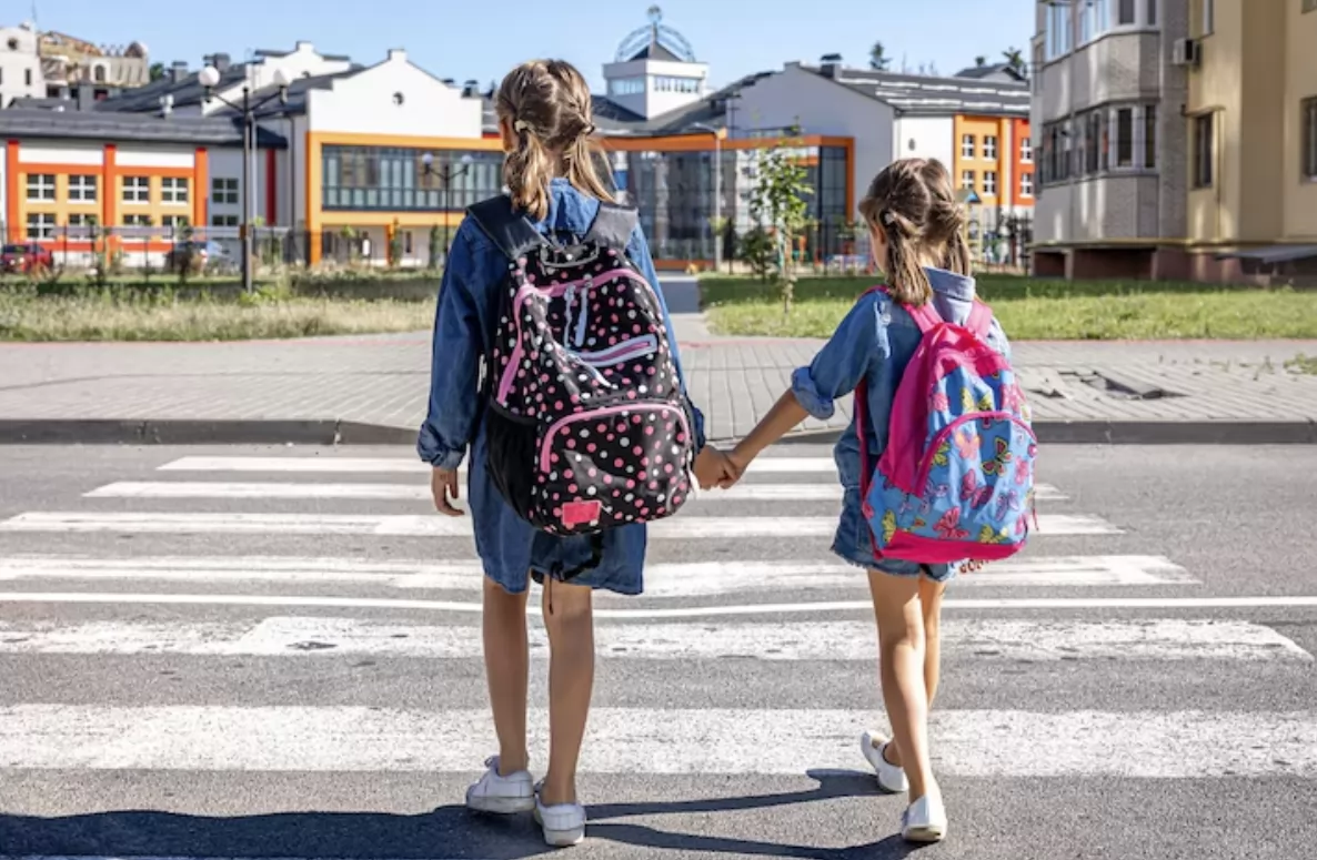 Okul Çantası Ağırlığı Skolyoz ve Kifoza Neden Olur mu?